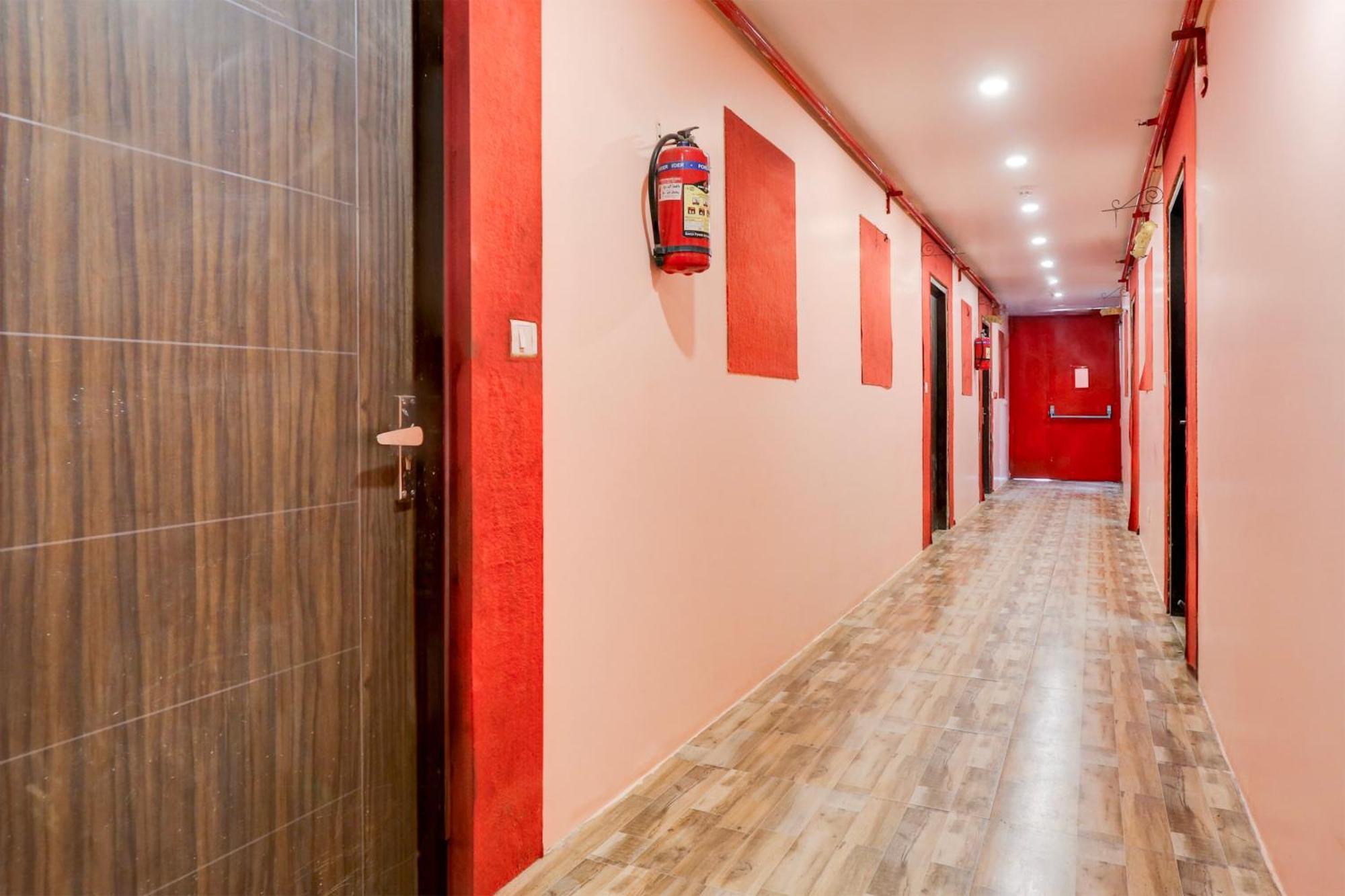 Super Hotel O S J Residency Delhi  Buitenkant foto