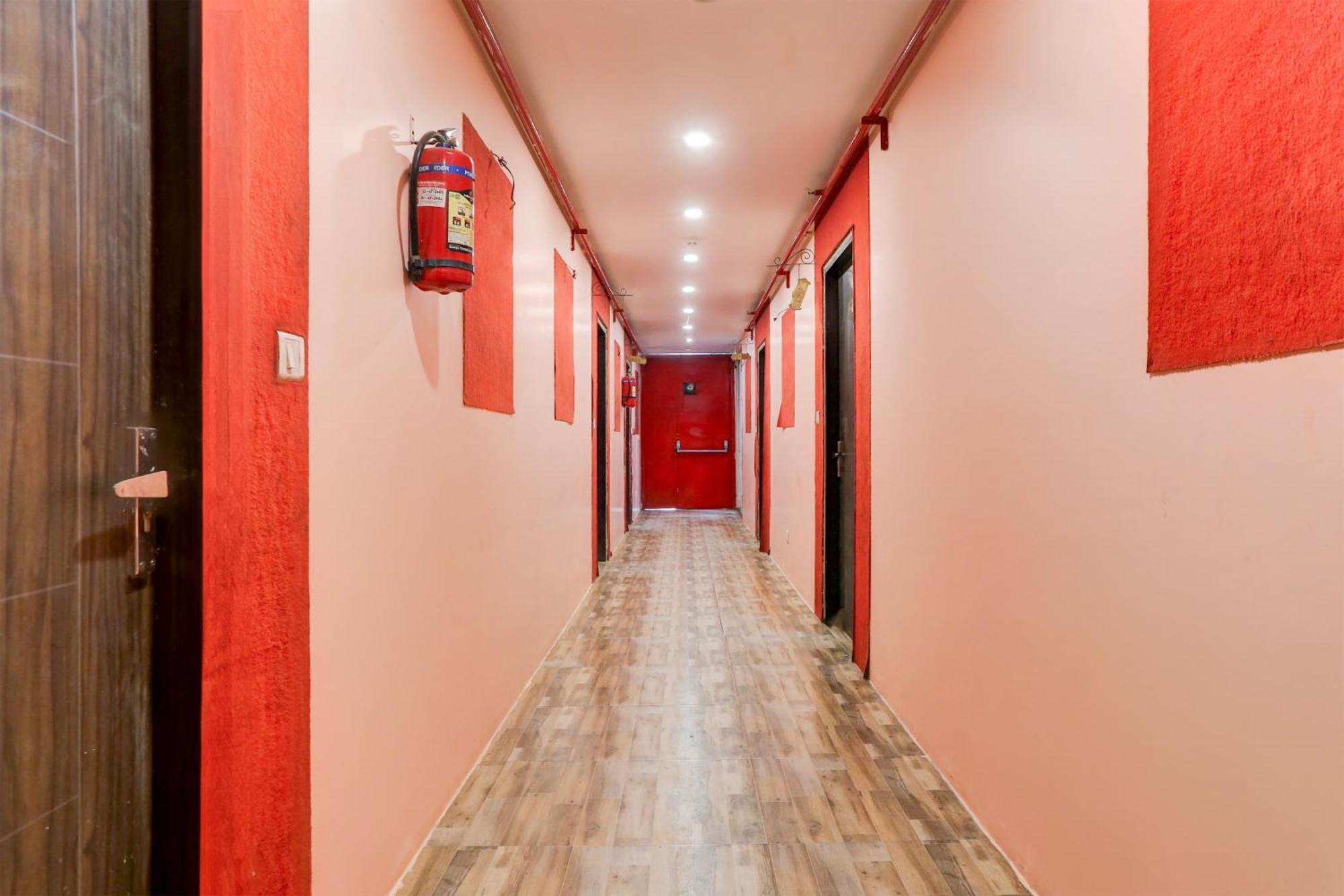 Super Hotel O S J Residency Delhi  Buitenkant foto